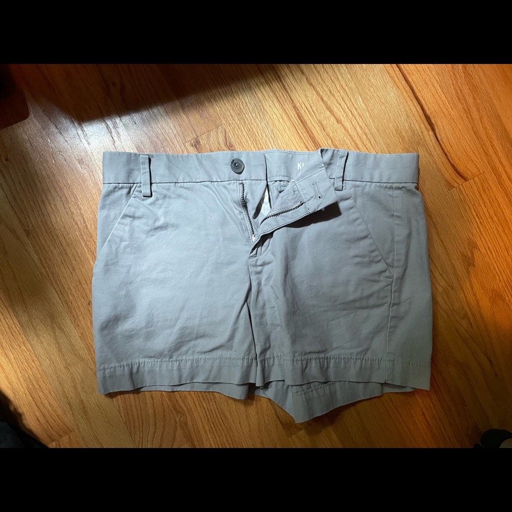Gap Khaki Sunkissed Short, Grey